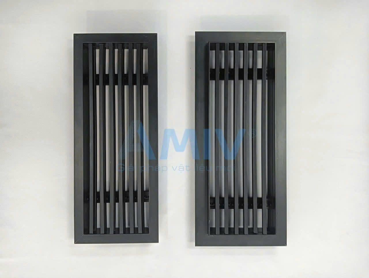 Cửa gió nhựa ABS nan thẳng màu đen 600x200
