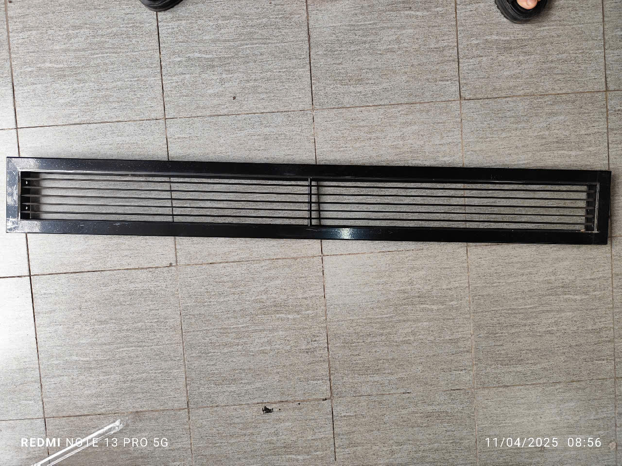 Cửa gió nan thẳng màu đen KT 1200x150mm